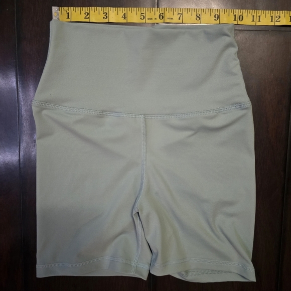 NWT Biper Shorts Mint Green Workout Biking Yoga Size Small - Picture 5 of 10